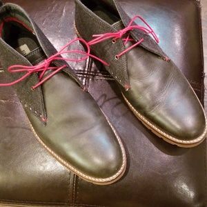 Chukka boots